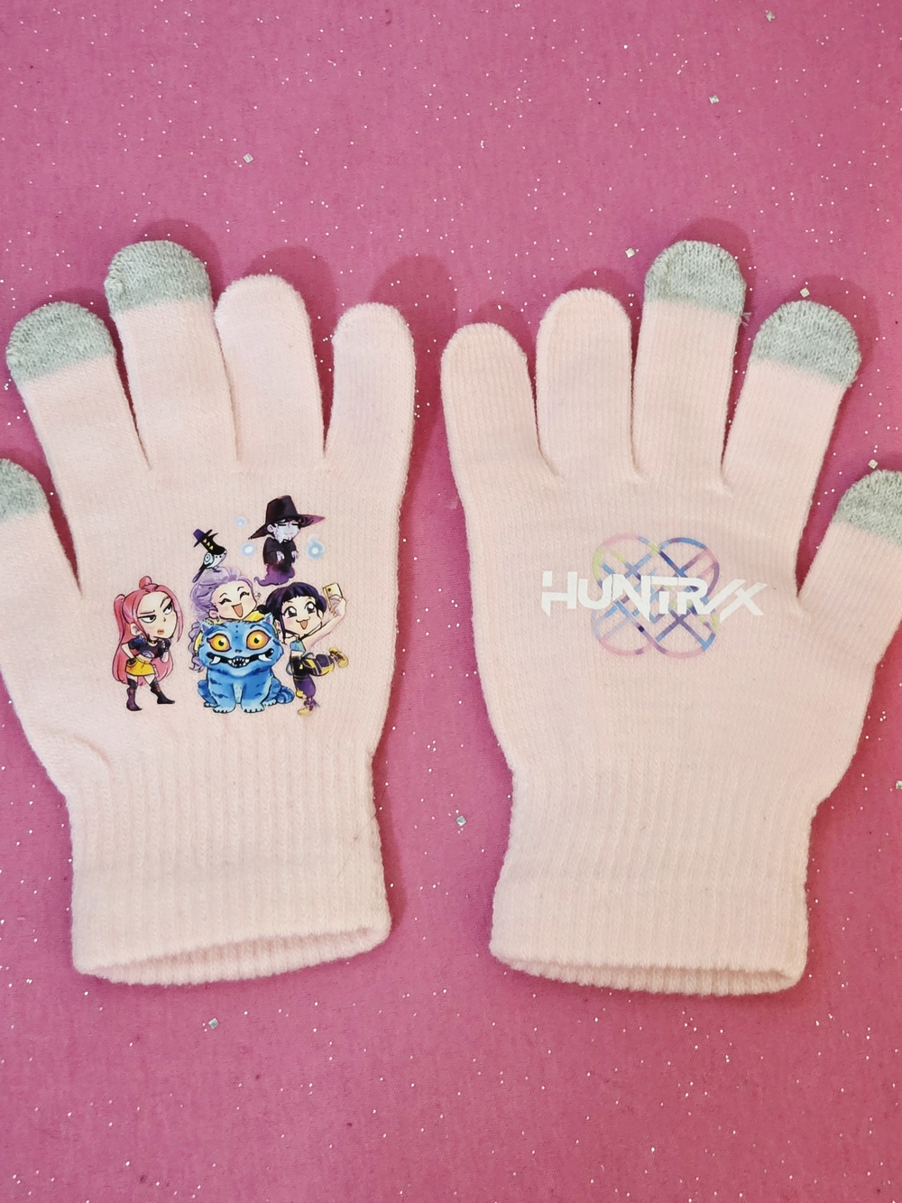 Girls KPop Demon Hunters Huntrix Girls Pink Touchscreen Gloves